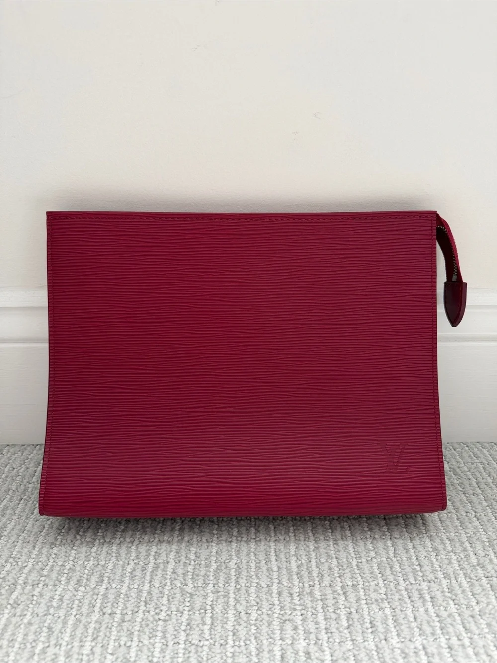 Louis Vuitton Pouch/Clutch in Epi Cowhide Leather - Fushia/Wine color